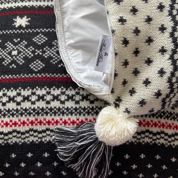 Brooks Brothers Fair Isle Sweater Knit Accent Pillow Covers Set of Two - Picture 10 of 16